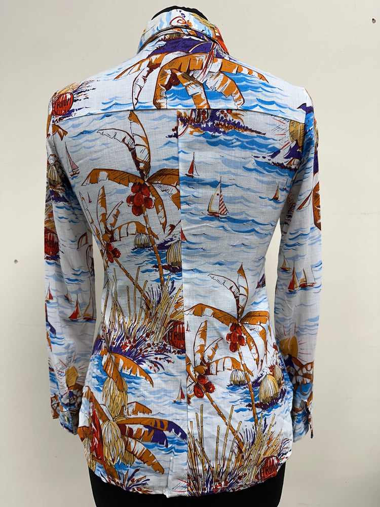 1970s Novelty cotton Shirt/Blouse with dagger collar